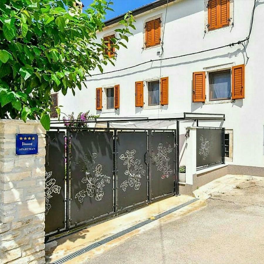 Apartment Claire Karšete المظهر الخارجي الصورة